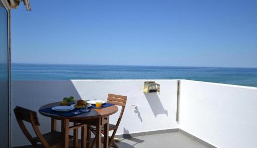 Studio Apartment with Sea View