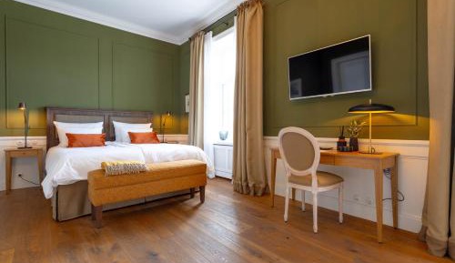 Large Double Room