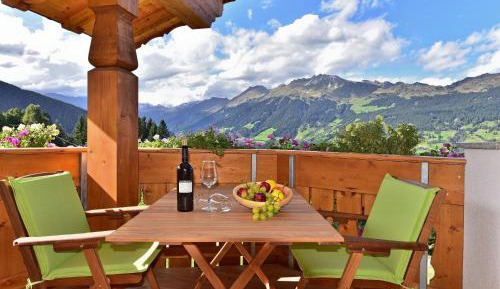 Superior One-Bedroom Apartment with Balcony