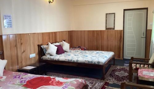 Deluxe Double or Twin Room with Mountain View