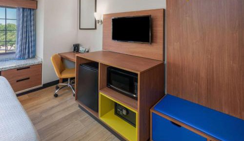 Queen Room with Two Queen Beds - Mobility Access/Non-Smoking