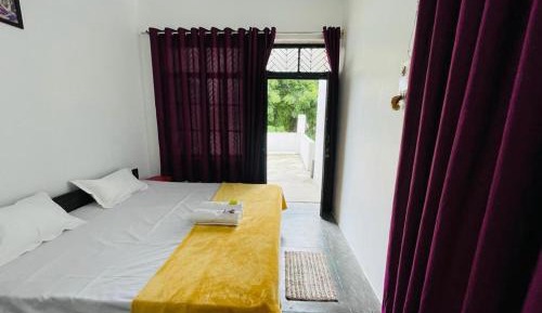 Double Room with Balcony (2 Adults + 1 Child)