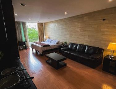 Superior King Suite