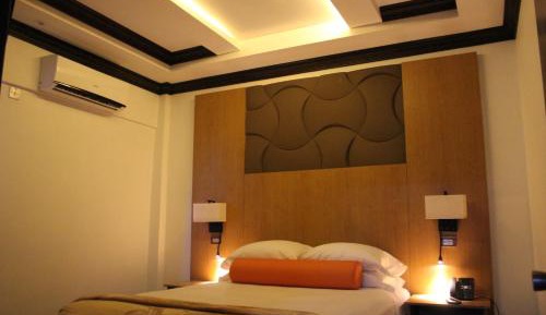 Queen Room