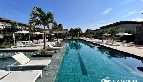 Apartment with Pool View 