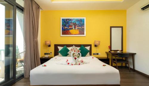 Queen Room with Balcony