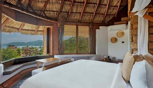 Master Deluxe Room with Sea View
