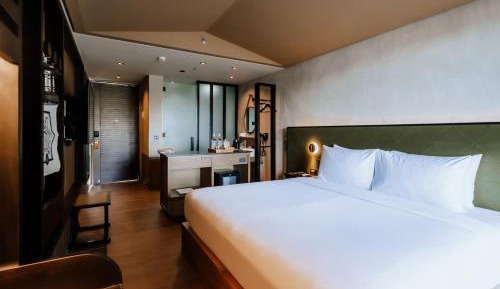 Deluxe King Room