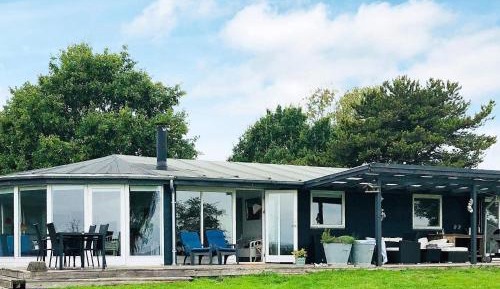 Four-Bedroom Holiday Home
