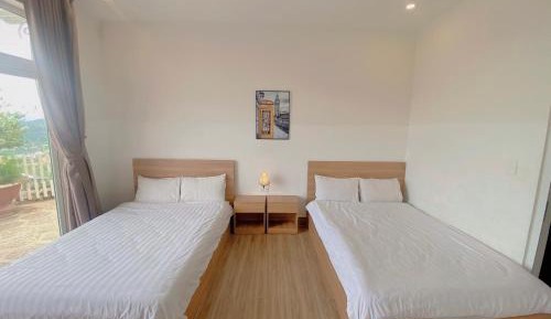 Quadruple Room with Mountain View