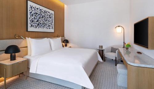 Lagoon Suite