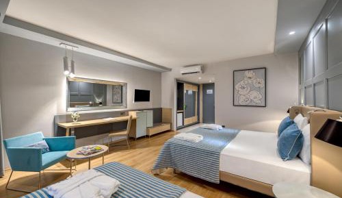 Quadruple Room with Sea View
