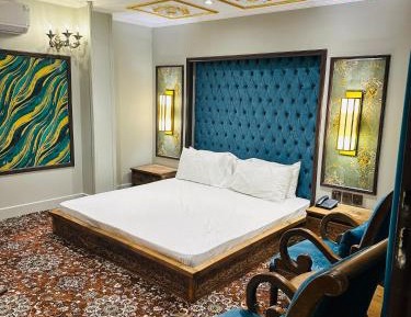 Standard King Room