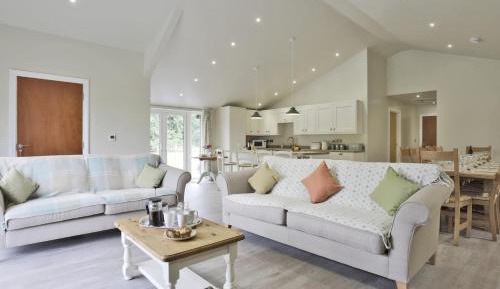 Ten-Bedroom House