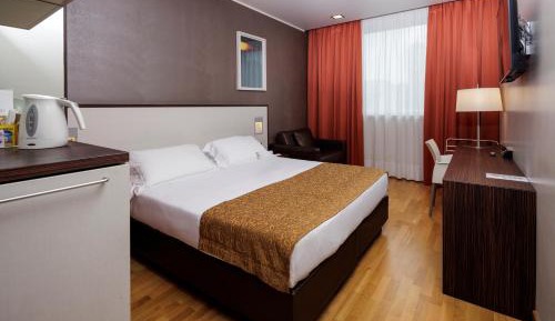 Comfort King Room