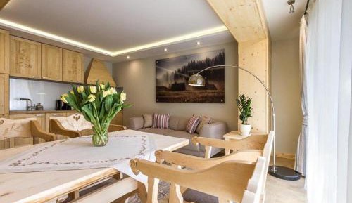 Apartment with Terrace - S