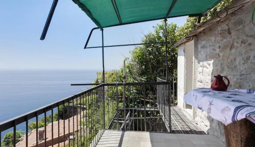 Superior One-Bedroom Apartment with Balcony