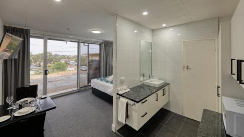 Executive Queen Room
