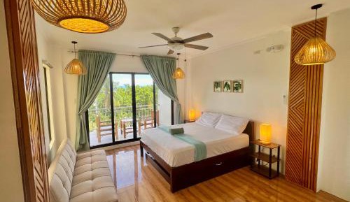 Queen Room with Pool View