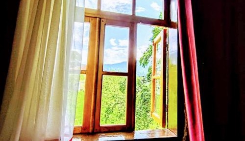 Twin Room with Mountain View