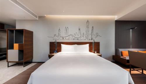 Deluxe King Room