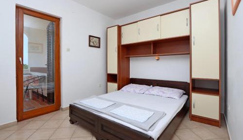 One-Bedroom Apartment with Terrace and Sea View