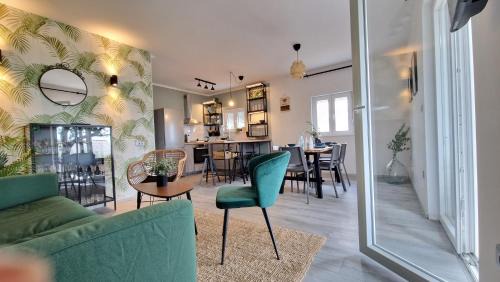 Apartment - Split Level