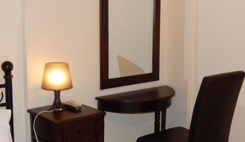 One-Bedroom Apartment (4 Adults)