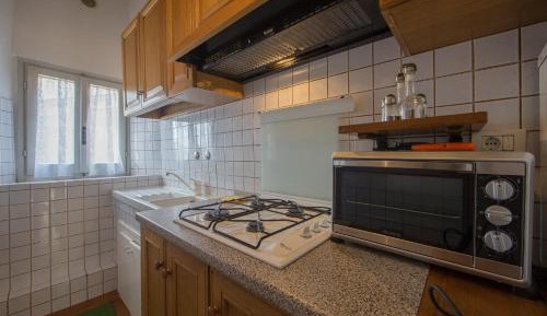 Deluxe One-Bedroom Apartment (2 Adults)
