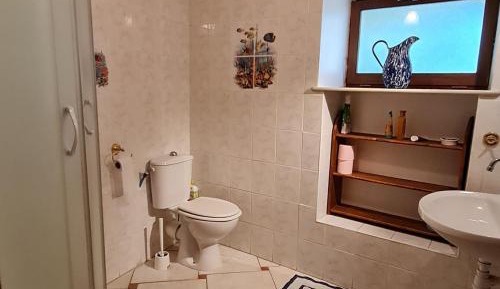 Holiday Home (6 Adults)