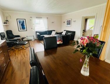 Twin Room with Shared Toilet