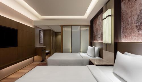 Executive Twin Room - Enjoy 20% discount on Food and Beverages along with Complimentary Golden Temple transfers twice daily at 4am and 8pm.