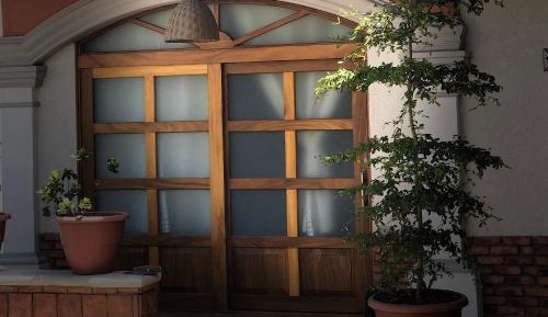 Deluxe Room (2 Adults + 1 Child)