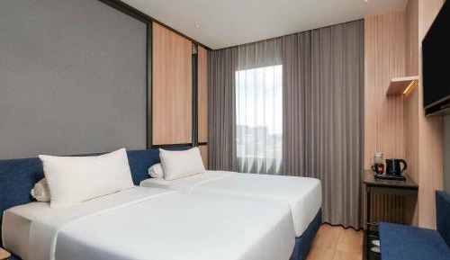 Classic Twin Room - City Side