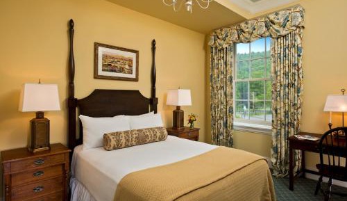 Queen Room