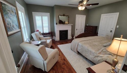 King Room with Mountain View