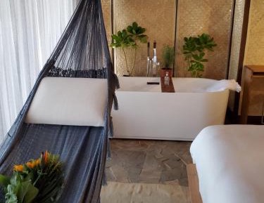 Deluxe Suite with Sea View
