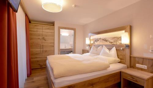 Superior Double Room with Balcony