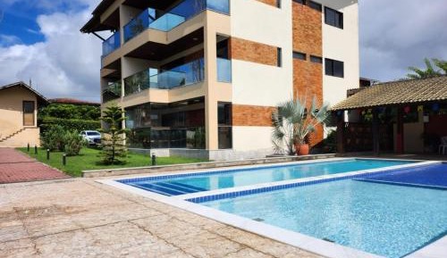 Three-Bedroom Apartment with Balcony