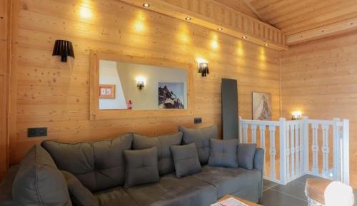Chalet (6 Adults)