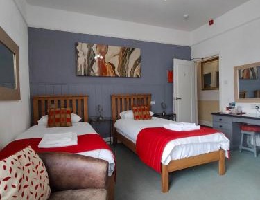 Standard Twin Room
