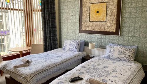 Large Twin Room
