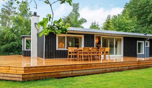 Five-Bedroom Holiday Home