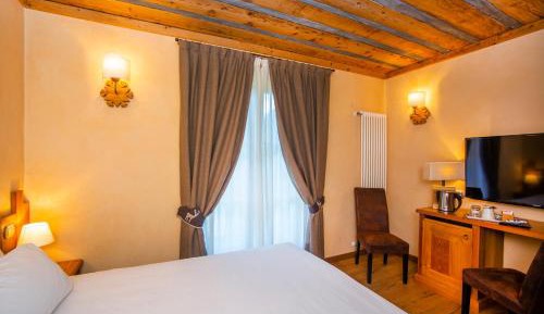 Standard Double or Twin Room with Balcony