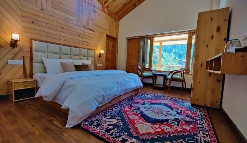 Queen Room with Garden View