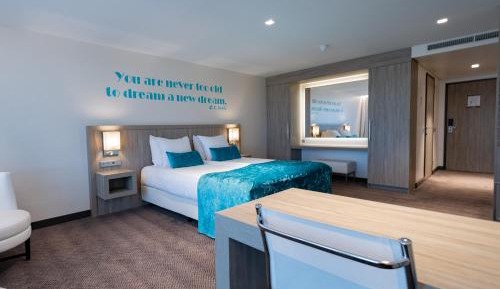 King Room with Spa Bath