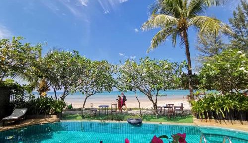 Premium Ocean Room with Pool Access