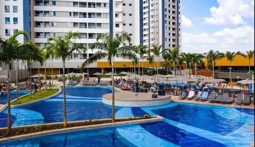 Apartment with Pool View 