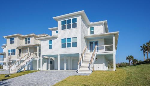 Six-Bedroom Holiday Home
