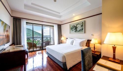 Deluxe Ocean View Queen Bed